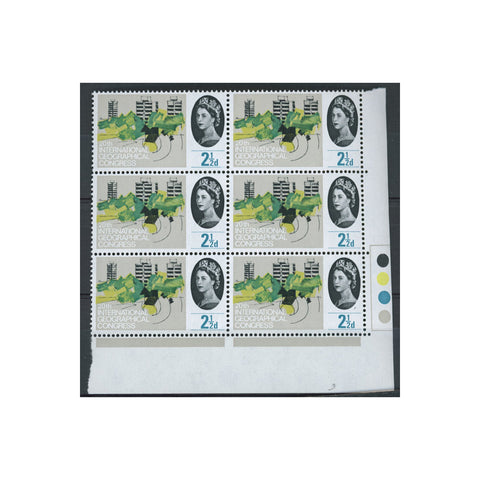 GB 1964 2-1/2d Geographical, traffic light block of 6 containing LINE REPAIRED variety, u/m. SG651va