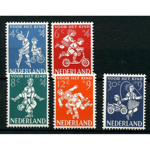 Netherlands 1958 Child welfare, fresh mtd mint. SG870-74